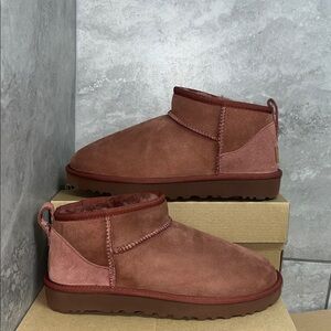 UGG CLASSIC ULTRA MINI